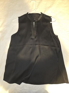Ann Taylor Black Sleeveless Stitched Neck Camisole